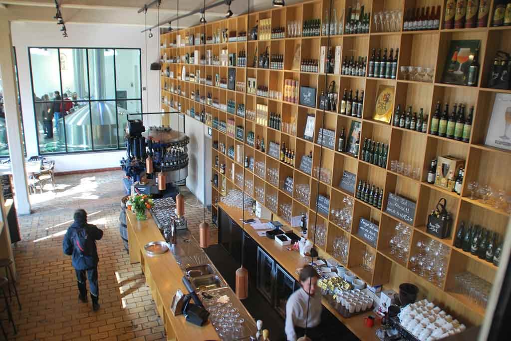 Fra en spennende ølbar i Belgia | Ølakademiet AS Fra en ølbar i Belgia