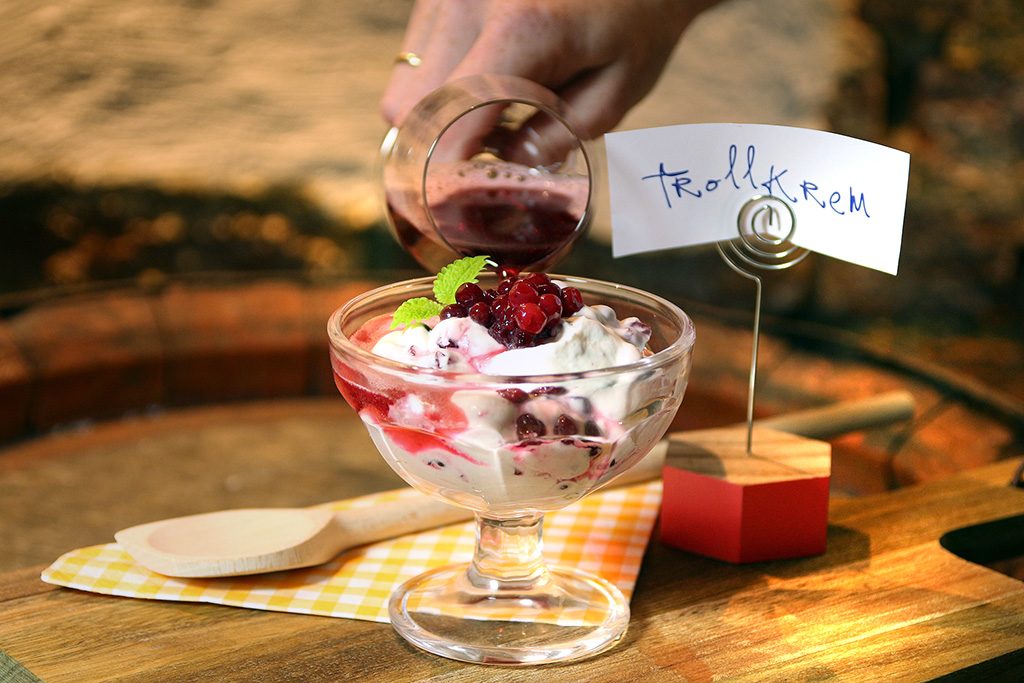 Trollkrem servert med Kriek