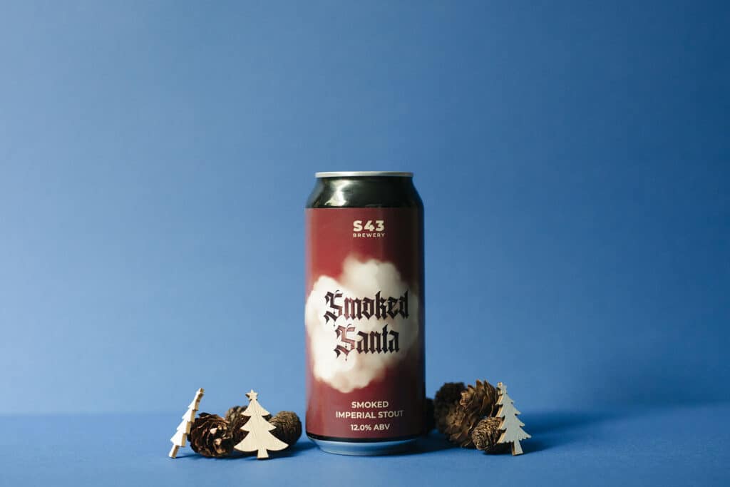 S43 – Smoked Santa. Juleoeltest av utenlandske juleoel 2022. 
