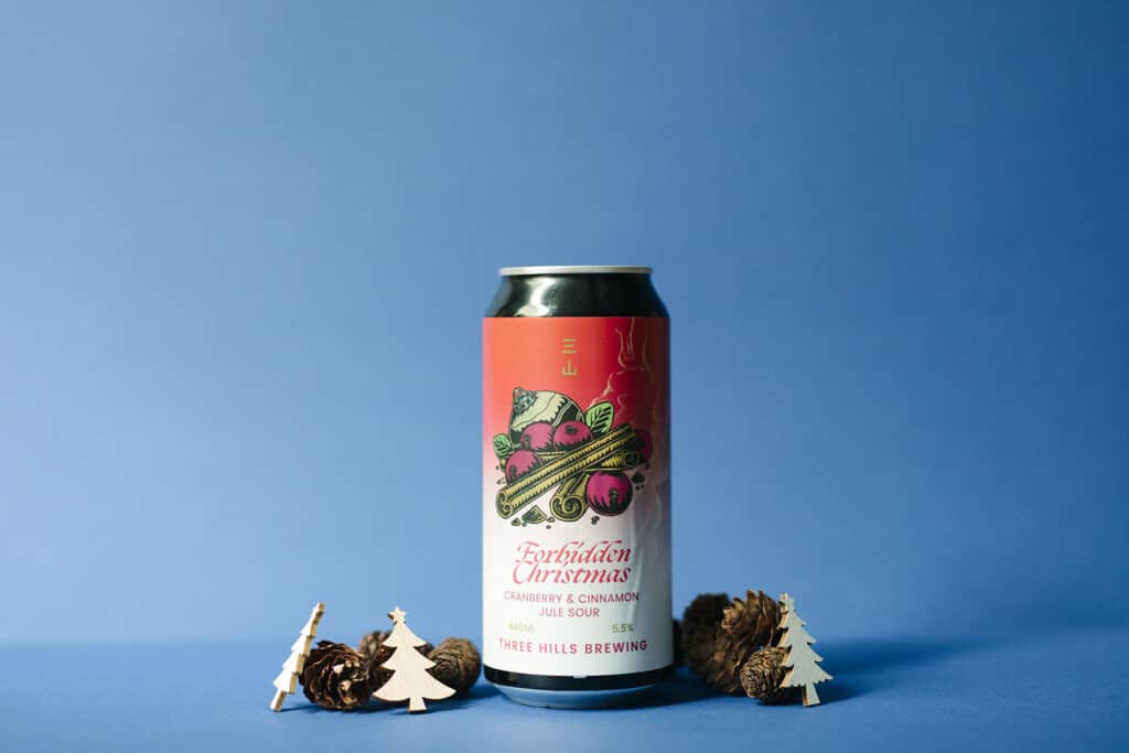 Three Hills Brewing   Forbidden Christmas Cranberry  Cinnamon Jule Sour Juleoeltest av utenlandske juleoel 2022