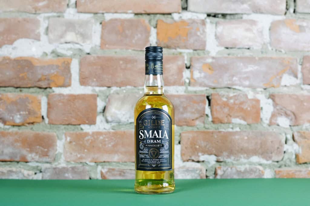 gildeaquavitsmaladrampinnekjoettjuleakevitt2022 | Ølakademiet AS Gilde Smaladram