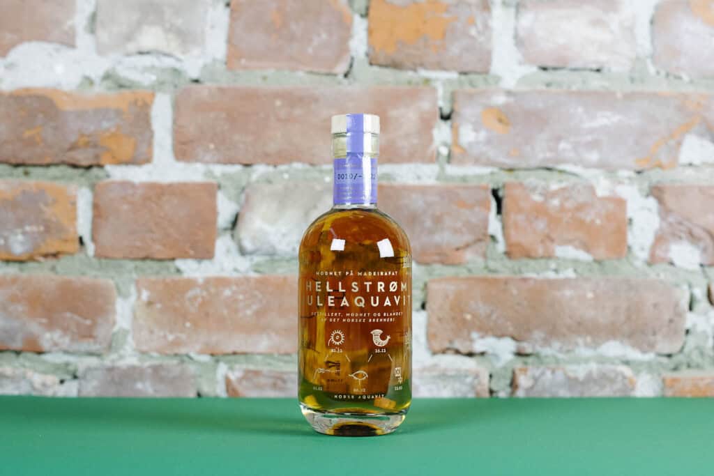 hellstroemjuleaquavitdetnorskebrennerijuleakevitt2022 | Ølakademiet AS Hellstrøm Juleaquavit 2022
