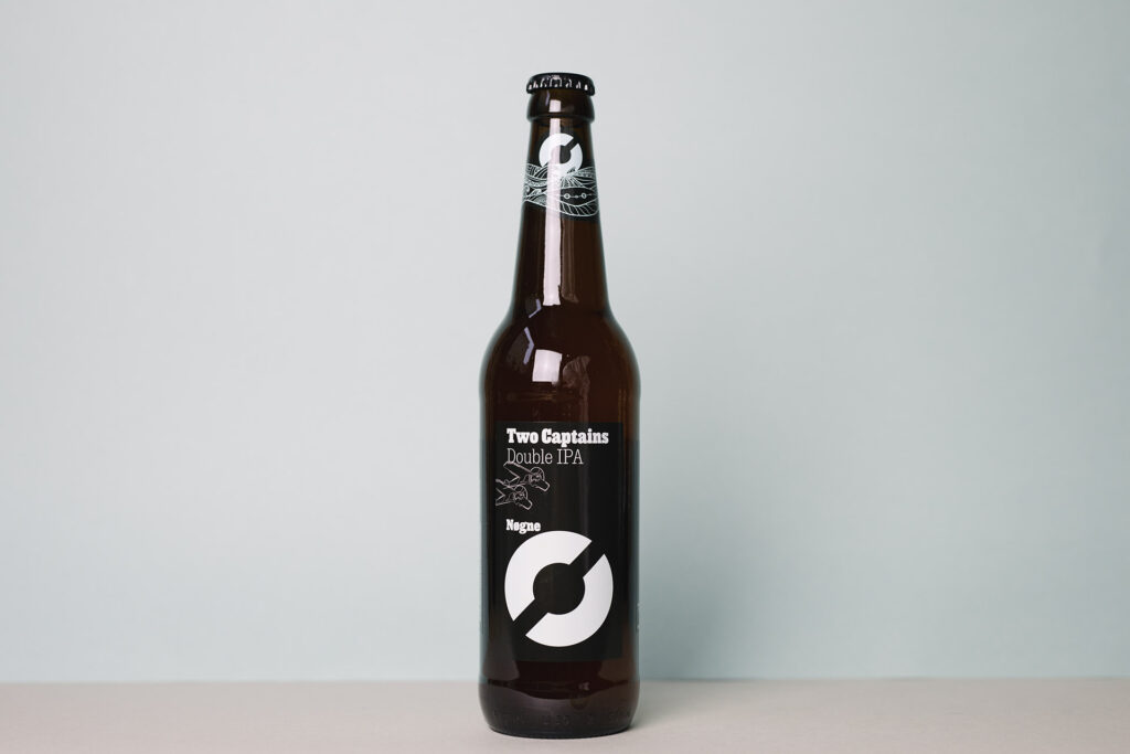 Oelakademietbestselgereoelnoegneoetwocaptainspsd | Ølakademiet AS