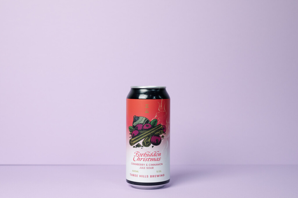 importjuleoel2023forbiddenchristmasthreehillsbrewing | Ølakademiet AS Three Hills Cranberry Cinnamon Jule Sour Test av import juleoel 2023