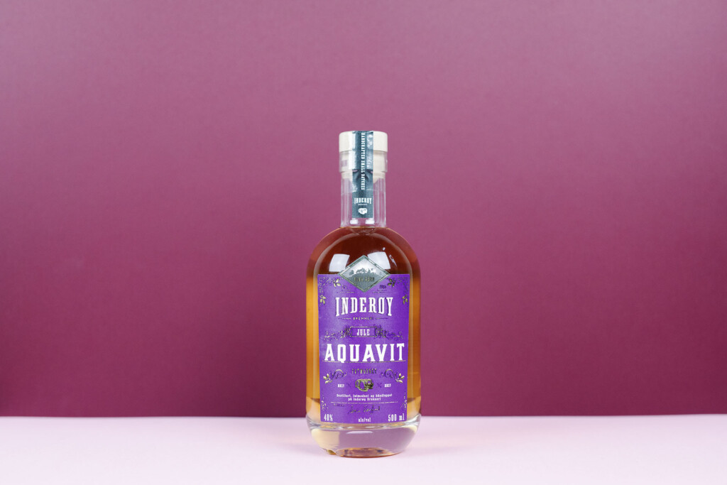 akevittjul2023interoeyjuleaquavit | Ølakademiet AS Inderøy Juleaquavit Test av norsk juleakevitt 2023