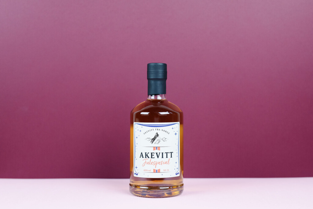 akevittjul2023julespesialgalatea | Ølakademiet AS Akevitt Julespesial Test av norsk juleakevitt 2023
