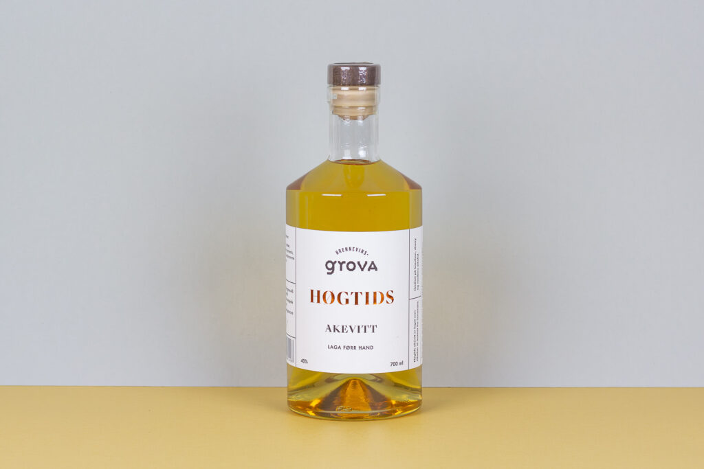 Test av norsk juleakevitt 2024 Brennevinsgrova Høgtids Akevitt